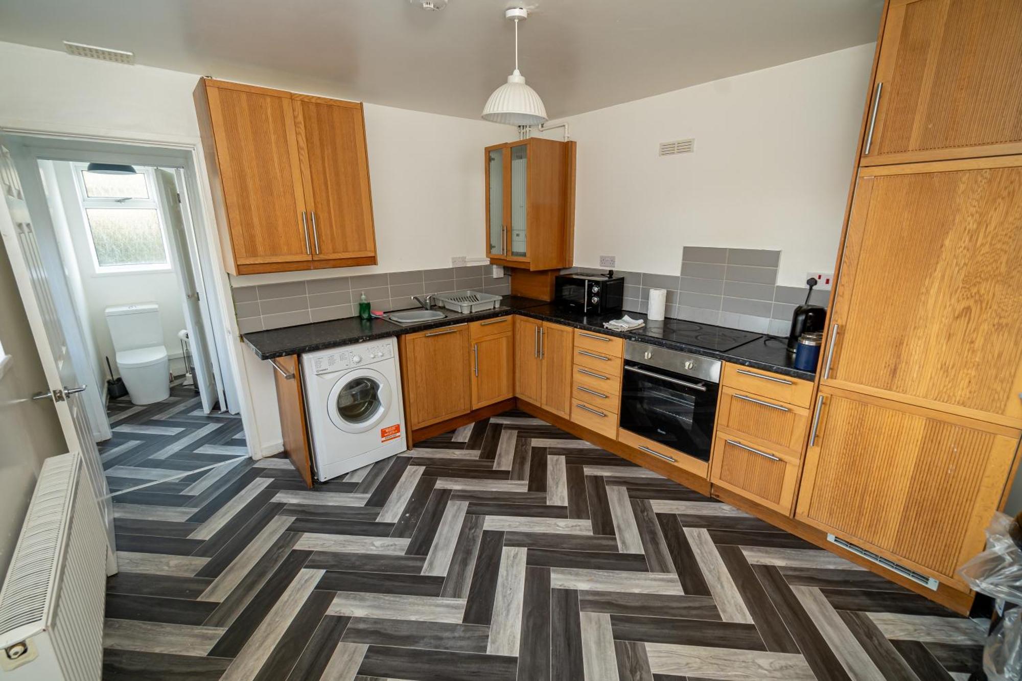Holiday home Work & Relax - 3 Bedroom House With Off-road Parking Swansea